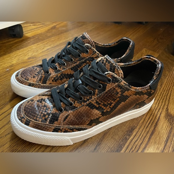 New Rag & Bone sneakers size 39.5/ 9.5 - Picture 7 of 7